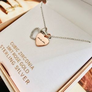 ❤️GORGEOUS NECKLACE MOM”❤️